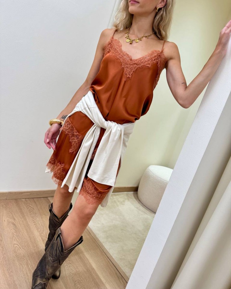 Top satin asimmetrico con pizzo ruggine HaveOne Shop Online Top satin asimmetrico con pizzo ruggine HaveOne