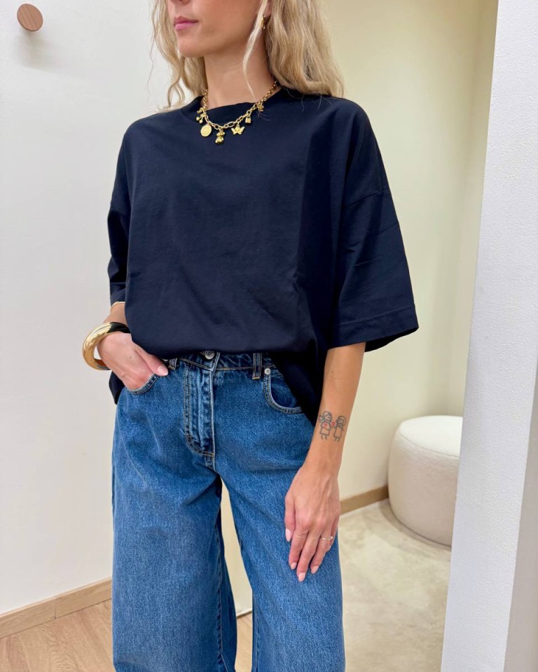 T-shirt over nera HaveOne Shop Online T-shirt over nera HaveOne