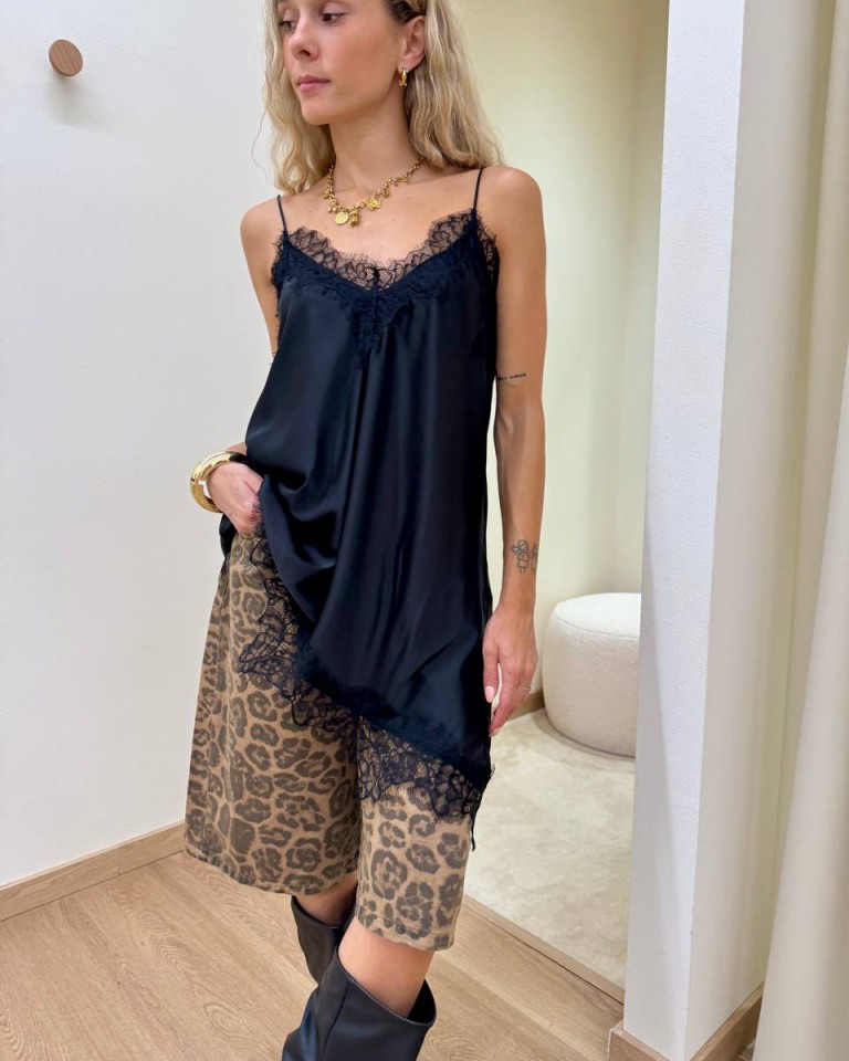 Top satin asimmetrico con pizzo nero HaveOne Shop Online Top satin asimmetrico con pizzo nero HaveOne