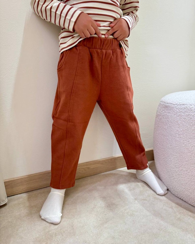 Pantalone tuta ruggine Lil' Atelier Shop Online Pantalone tuta ruggine Lil' Atelier