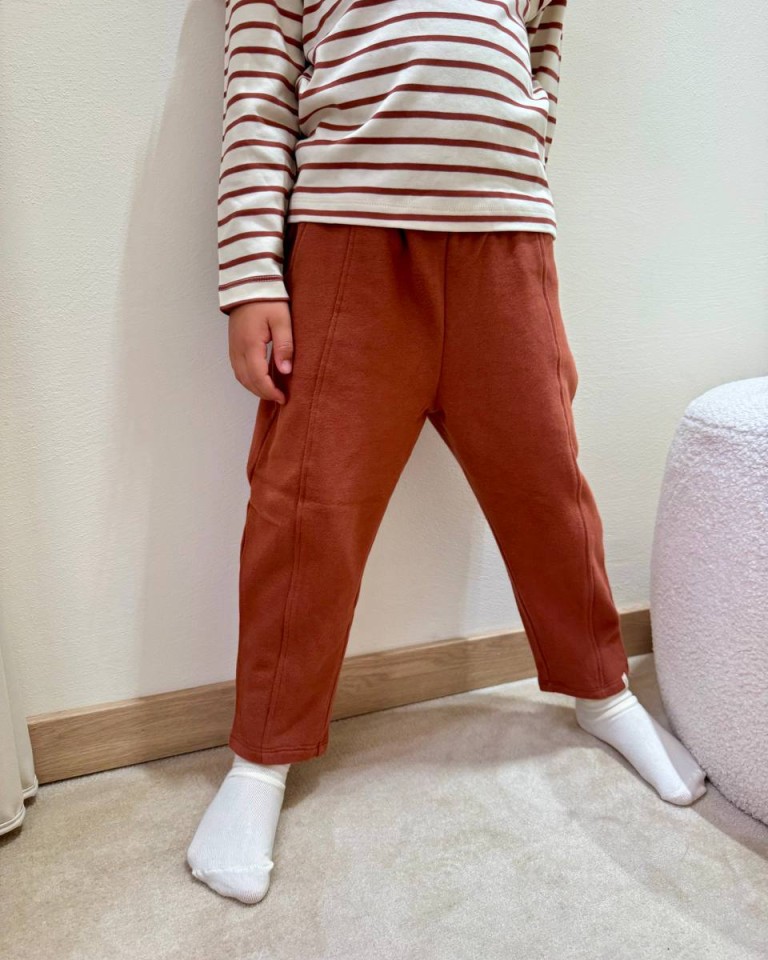 Pantalone tuta ruggine Lil' Atelier Shop Online Pantalone tuta ruggine Lil' Atelier