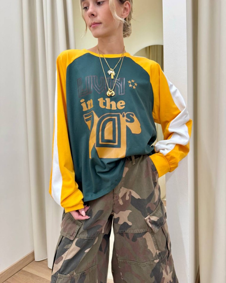 Maglia stampa "Livin in the 70's" verde e ocra HaveOne Shop Online Maglia stampa "Livin in the 70's" verde e ocra HaveOne