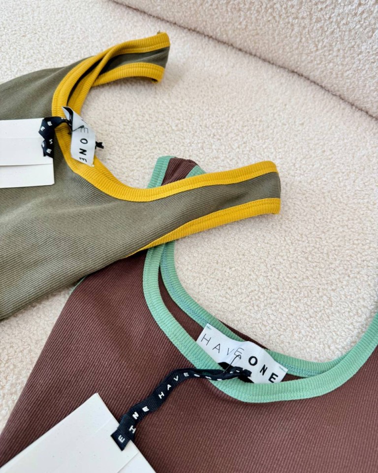 Canotta bordi a contrasto moro e salvia HaveOne Shop Online Canotta bordi a contrasto moro e salvia HaveOne