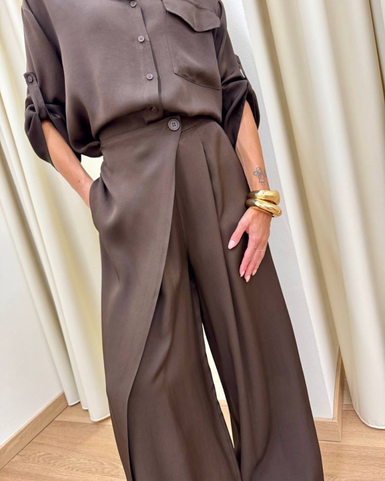 Pantalone in viscosa a palazzo asimmetrico moro Vicolo Shop Online Pantalone in viscosa a palazzo asimmetrico moro Vicolo