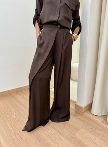 Shop Online Pantalone in viscosa a palazzo asimmetrico moro Vicolo
