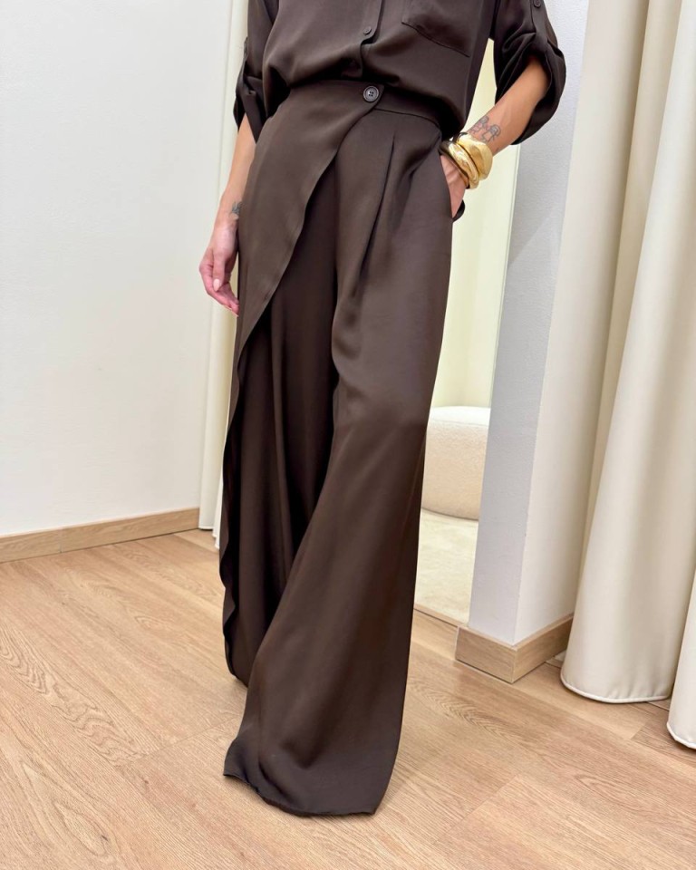 Pantalone in viscosa a palazzo asimmetrico moro Vicolo Shop Online Pantalone in viscosa a palazzo asimmetrico moro Vicolo