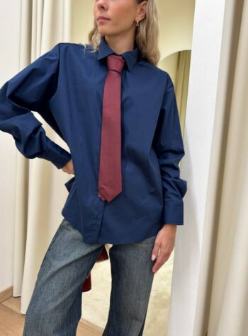 Shop Online Camicia over blu cravatta microfantasia Tensione In