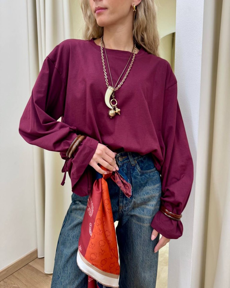 Maglia over maniche ampie con bracciali bordeaux Tensione In Shop Online Maglia over maniche ampie con bracciali bordeaux Tensione In