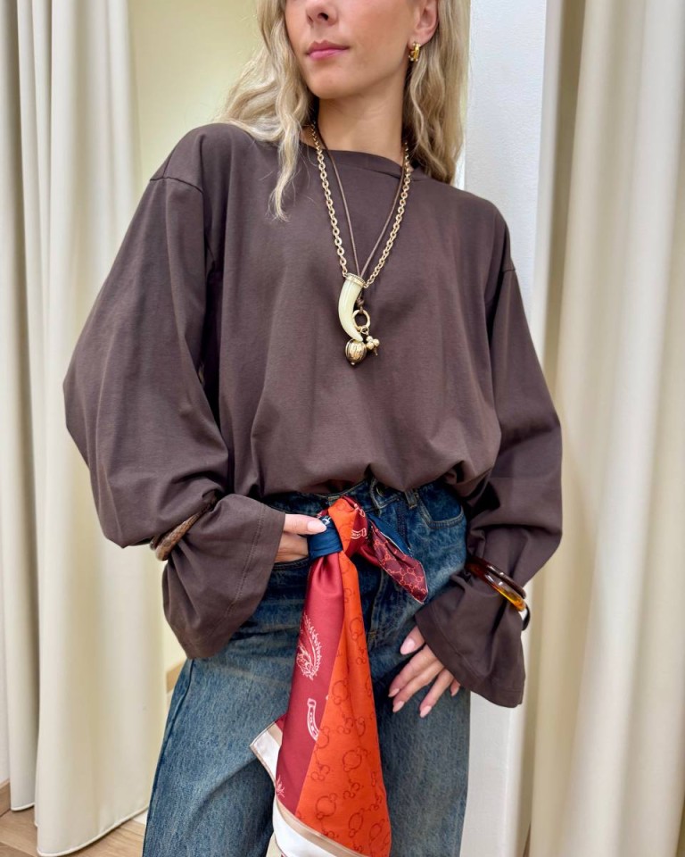 Maglia over maniche ampie con bracciali moro Tensione In Shop Online Maglia over maniche ampie con bracciali moro Tensione In