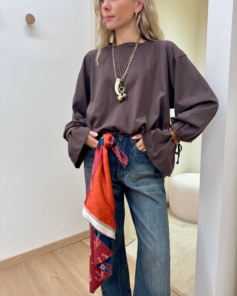 Maglia over maniche ampie con bracciali moro Tensione In Shop Online Maglia over maniche ampie con bracciali moro Tensione In