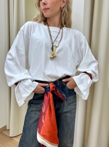 Shop Online Maglia over maniche ampie con bracciali panna Tensione In