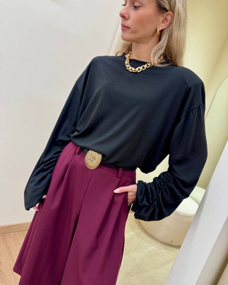 Maglia maniche arricciate nera Tensione In Shop Online Maglia maniche arricciate nera Tensione In