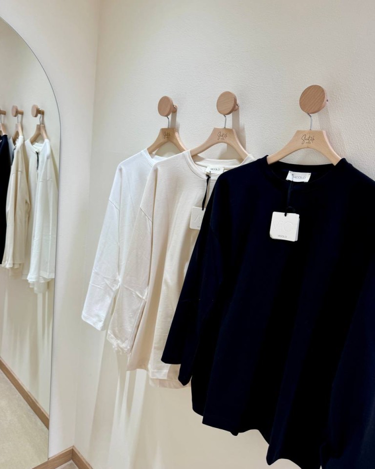 Maglia maxi maniche svasate bianca Vicolo Shop Online Maglia maxi maniche svasate bianca Vicolo