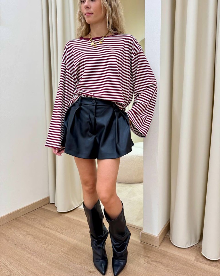 Shorts farfalla ecopelle neri Vicolo Shop Online Shorts farfalla ecopelle neri Vicolo