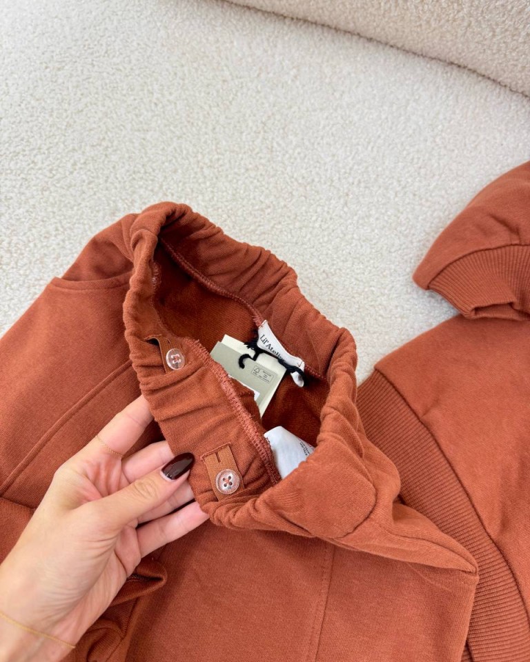 Pantalone tuta ruggine Lil' Atelier Shop Online Pantalone tuta ruggine Lil' Atelier