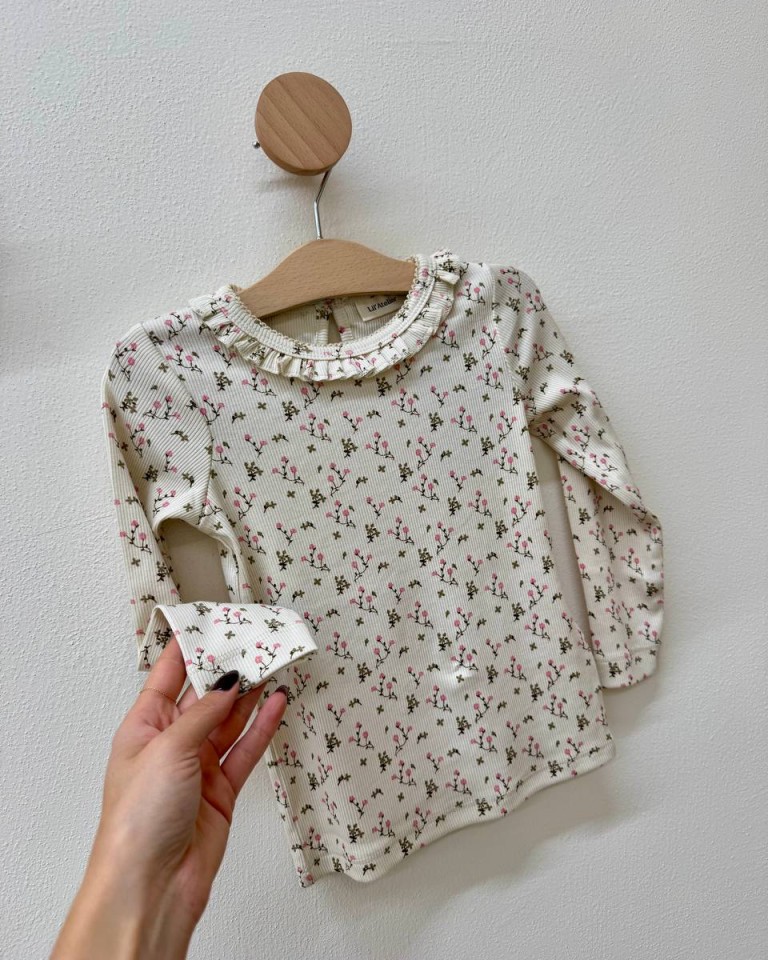Maglietta avorio stampa floreale e rouches Lil'Atelier Shop Online Maglietta avorio stampa floreale e rouches Lil'Atelier