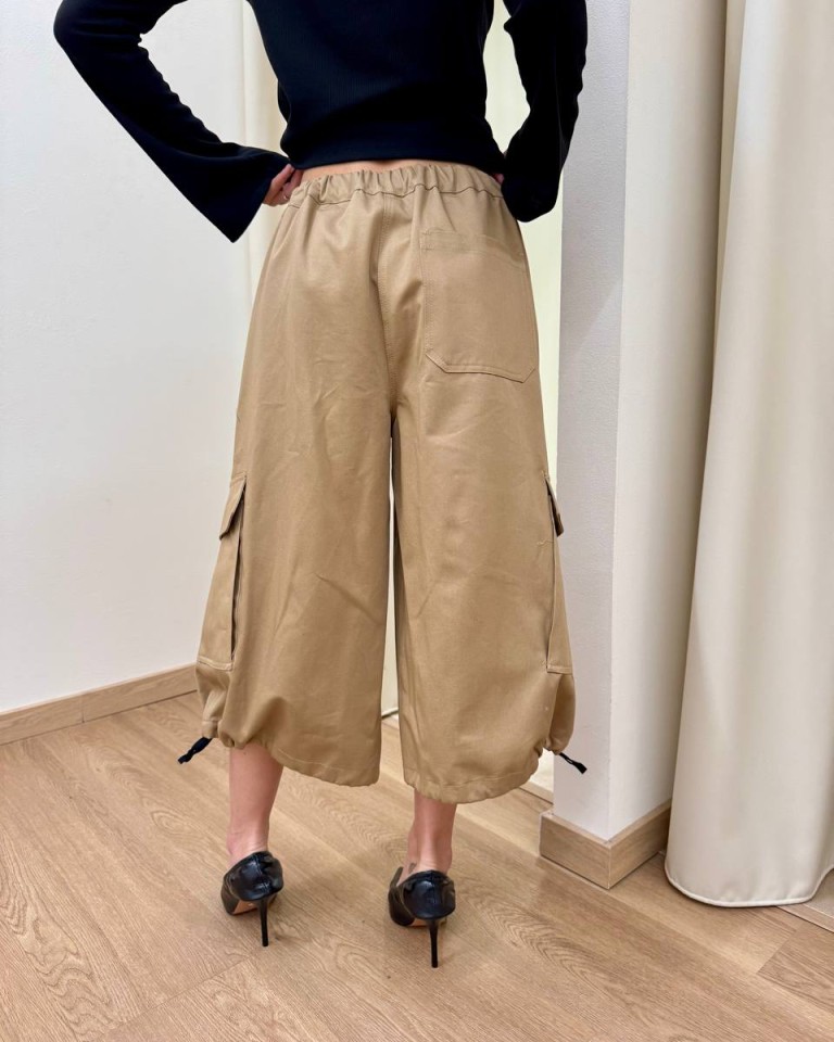 Bermuda in cotone con tasconi cammello Vicolo Shop Online Bermuda in cotone con tasconi cammello Vicolo