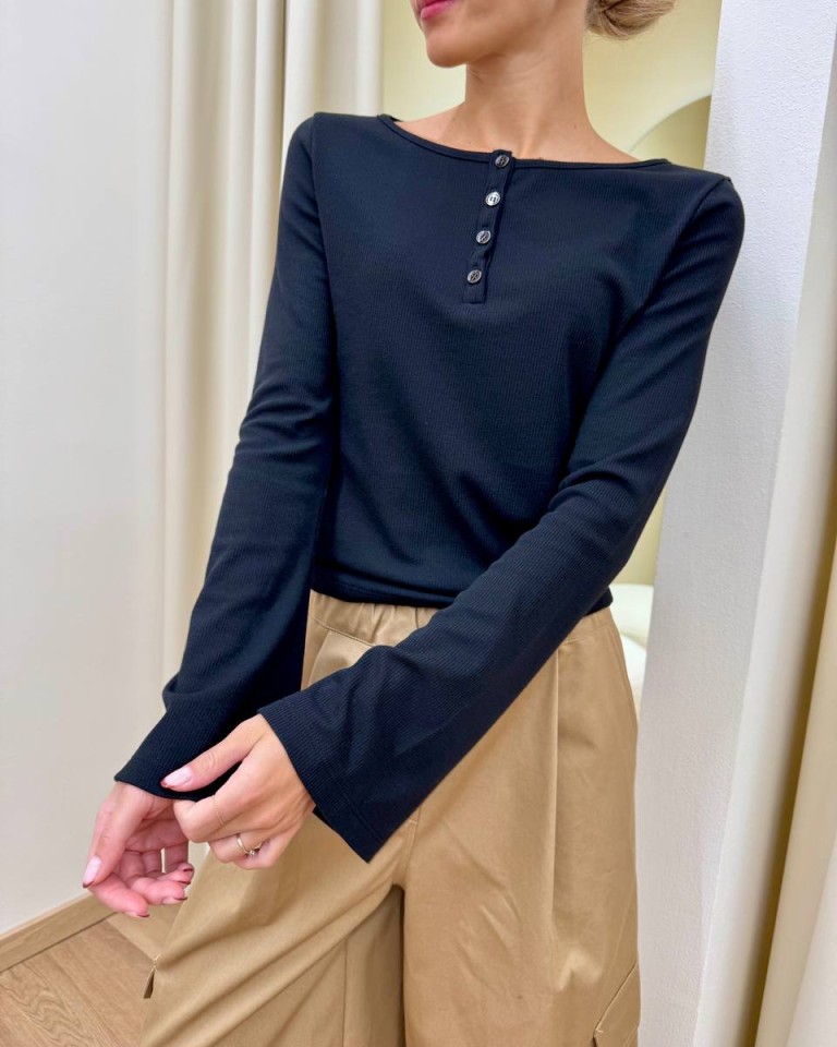 Maglia a costine scollo barchetta nera Vicolo Shop Online Maglia a costine scollo barchetta nera Vicolo