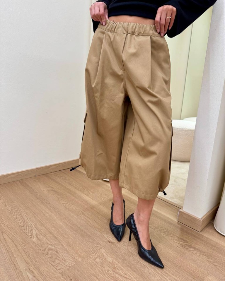 Bermuda in cotone con tasconi cammello Vicolo Shop Online Bermuda in cotone con tasconi cammello Vicolo