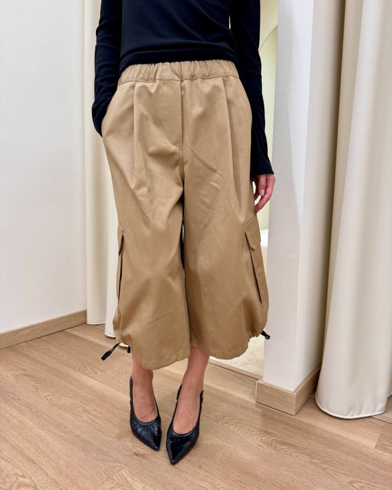 Bermuda in cotone con tasconi cammello Vicolo Shop Online Bermuda in cotone con tasconi cammello Vicolo