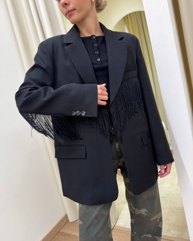 Giacca over con frange nera Vicolo Shop Online Giacca over con frange nera Vicolo