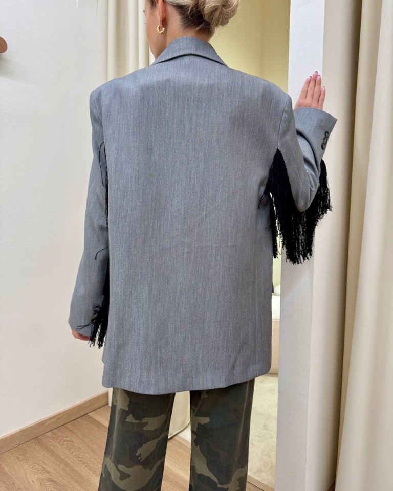 Giacca over con frange grigia Vicolo Shop Online Giacca over con frange grigia Vicolo