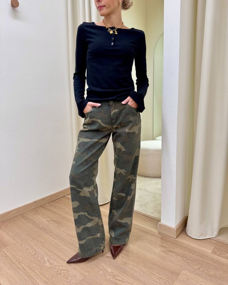 Maglia a costine scollo barchetta nera Vicolo Shop Online Maglia a costine scollo barchetta nera Vicolo