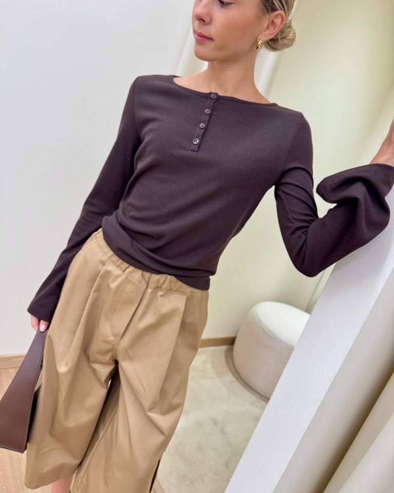 Maglia a costine scollo barchetta moro Vicolo Shop Online Maglia a costine scollo barchetta moro Vicolo