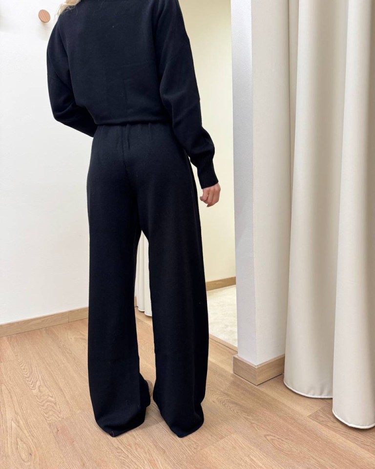 Completo in maglia nero pantalone e dolcevita HaveOne Shop Online Completo in maglia nero pantalone e dolcevita HaveOne