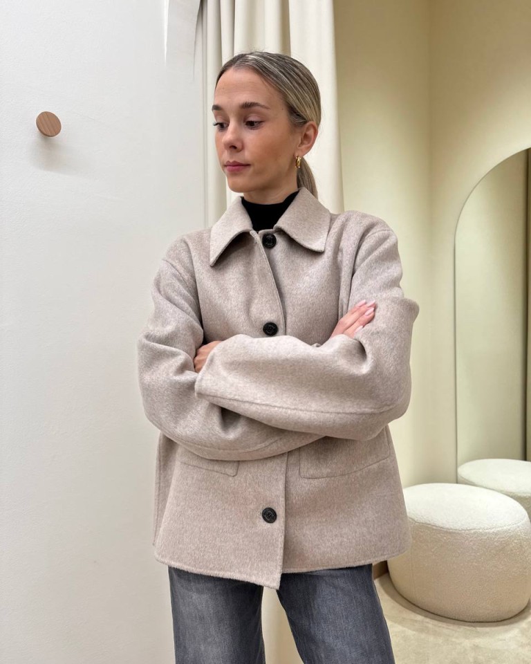 Cappotto Hand Made corto over collo camicia tortora Vicolo Shop Online Cappotto Hand Made corto over collo camicia tortora Vicolo