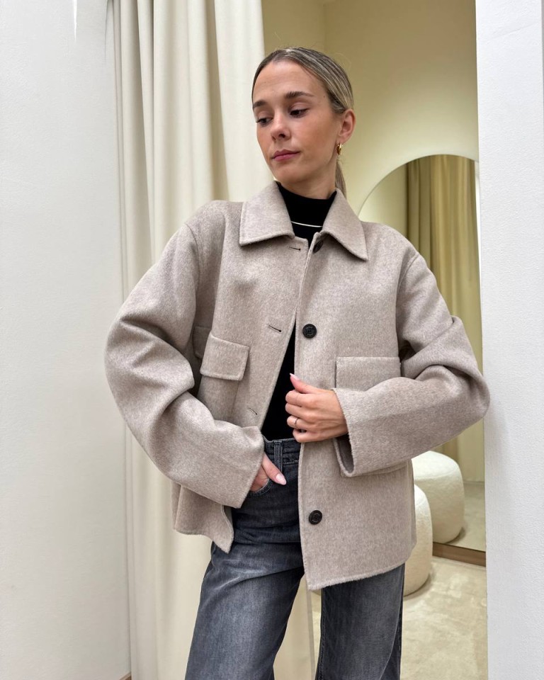 Cappotto Hand Made corto over collo camicia tortora Vicolo Shop Online Cappotto Hand Made corto over collo camicia tortora Vicolo