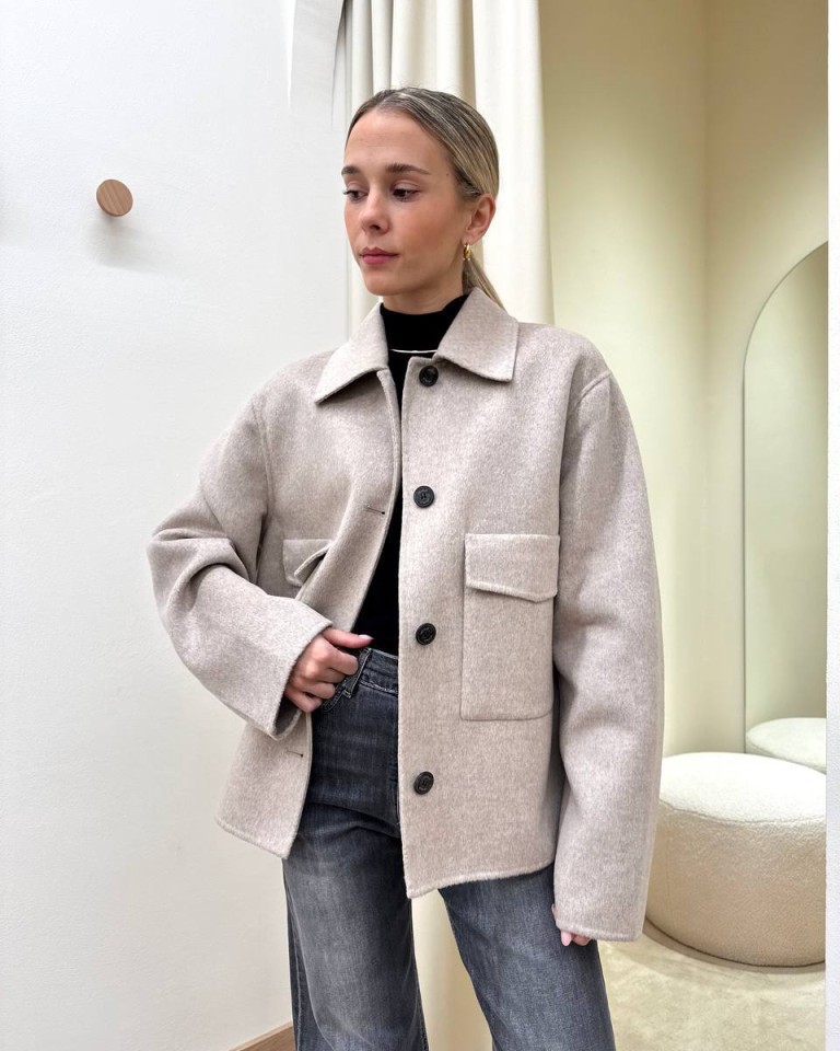 Cappotto Hand Made corto over collo camicia tortora Vicolo Shop Online Cappotto Hand Made corto over collo camicia tortora Vicolo