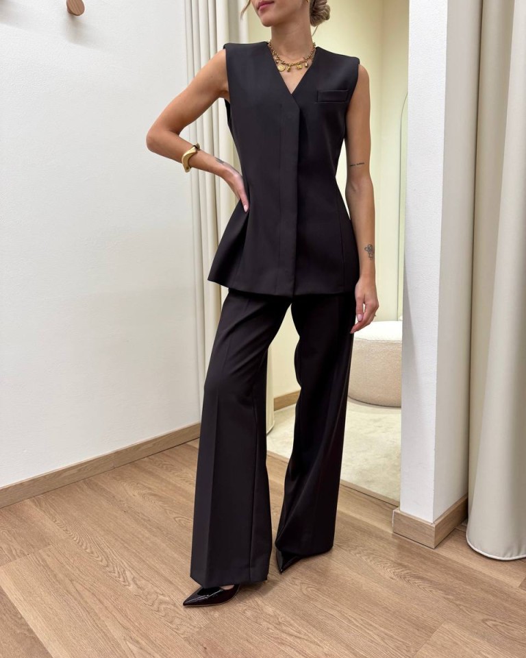 Gilet abbottonatura nascosta moro Kontatto Shop Online Gilet abbottonatura nascosta moro Kontatto