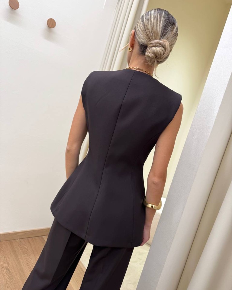 Gilet abbottonatura nascosta moro Kontatto Shop Online Gilet abbottonatura nascosta moro Kontatto