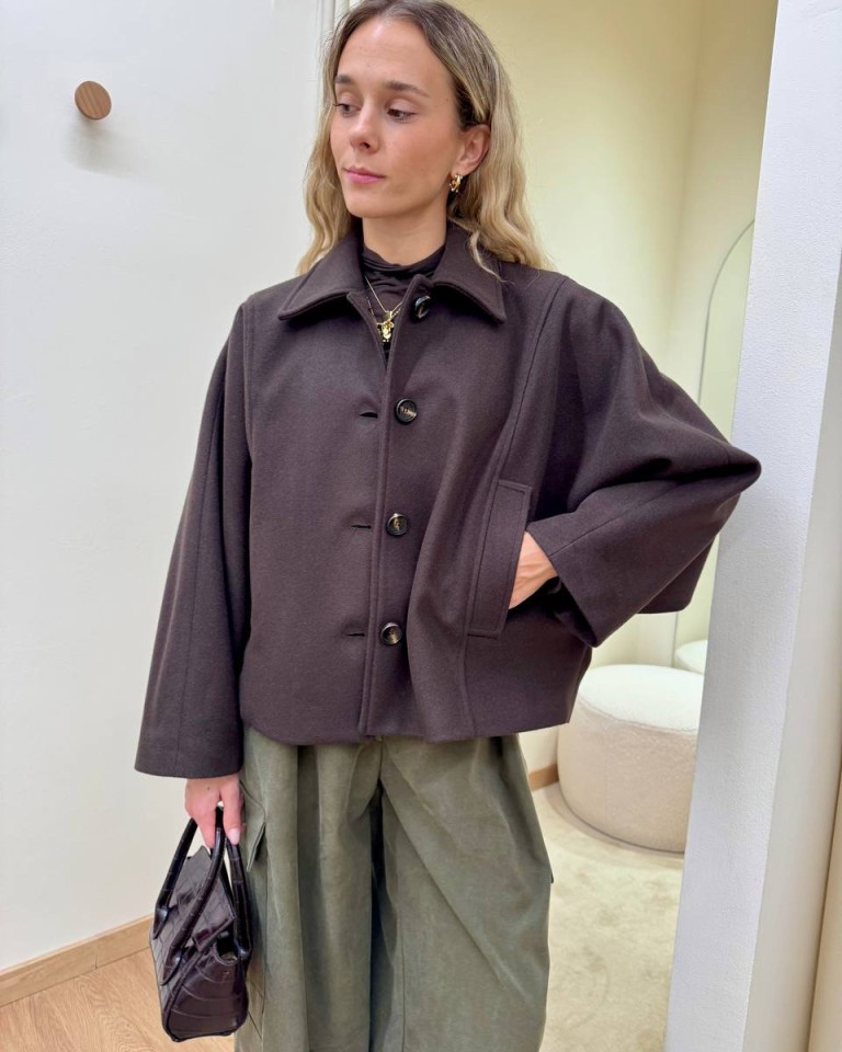 Cappotto corto maniche pipistrello moro Souvenir Shop Online Cappotto corto maniche pipistrello moro Souvenir