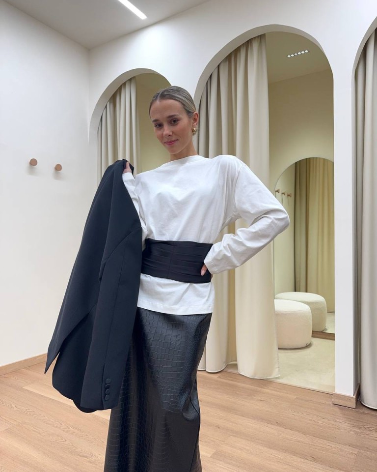 Ecopelle: Tailoring & Dark Elegance! Shop Online Ecopelle: Tailoring & Dark Elegance!
