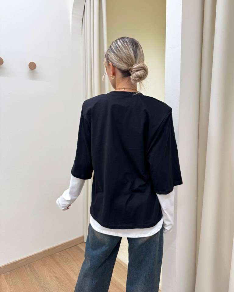 T-shirt e maglia doppia bianca e nera Susy Mix Shop Online T-shirt e maglia doppia bianca e nera Susy Mix