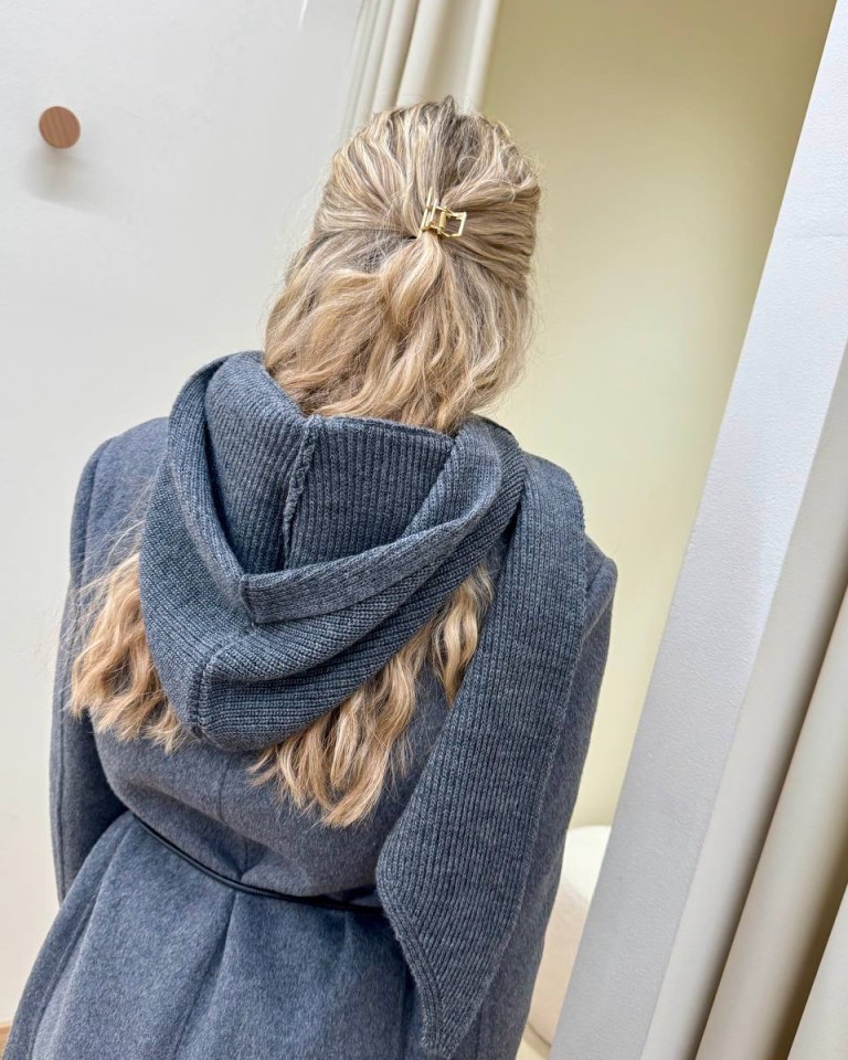 Balaclava con sciarpa in maglia grigio antracite HaveOne Shop Online Balaclava con sciarpa in maglia grigio antracite HaveOne