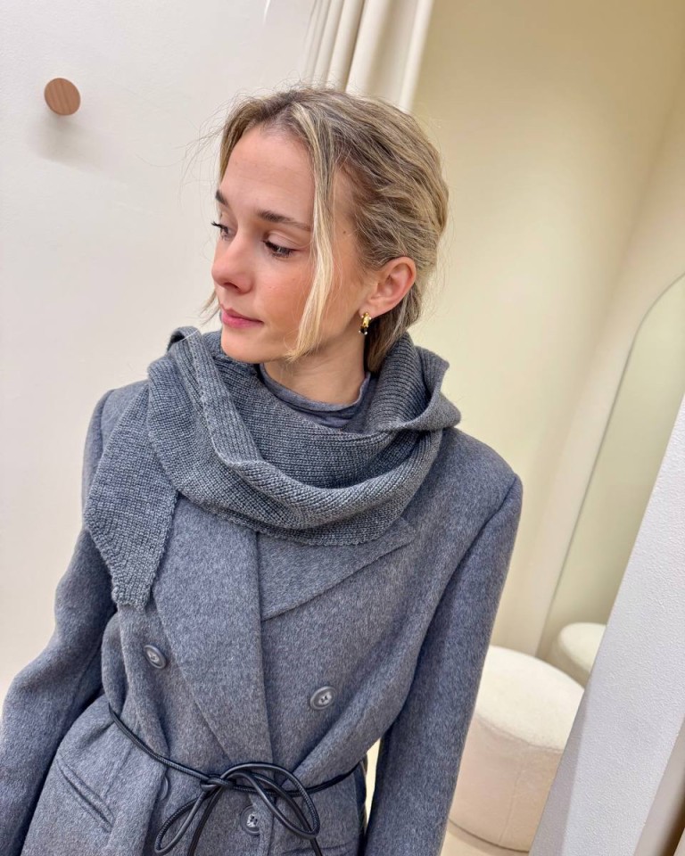Balaclava con sciarpa in maglia grigio antracite HaveOne Shop Online Balaclava con sciarpa in maglia grigio antracite HaveOne