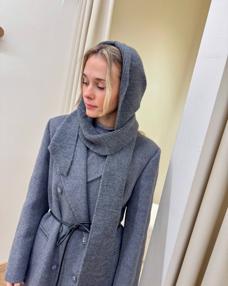 Balaclava con sciarpa in maglia grigio antracite HaveOne Shop Online Balaclava con sciarpa in maglia grigio antracite HaveOne