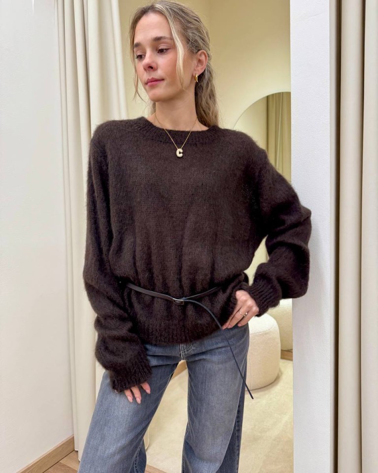 Maglione girocollo con cinturino moka Souvenir Shop Online Maglione girocollo con cinturino moka Souvenir