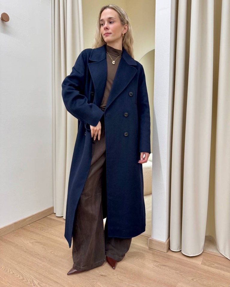 Cappotto lungo Hand Made over doppiopetto blu Vicolo Shop Online Cappotto lungo Hand Made over doppiopetto blu Vicolo