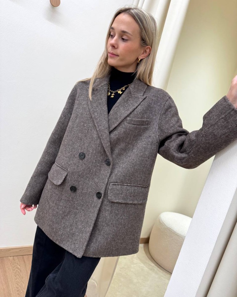 Cappotto Hand Made corto doppiopetto fango Vicolo Shop Online Cappotto Hand Made corto doppiopetto fango Vicolo