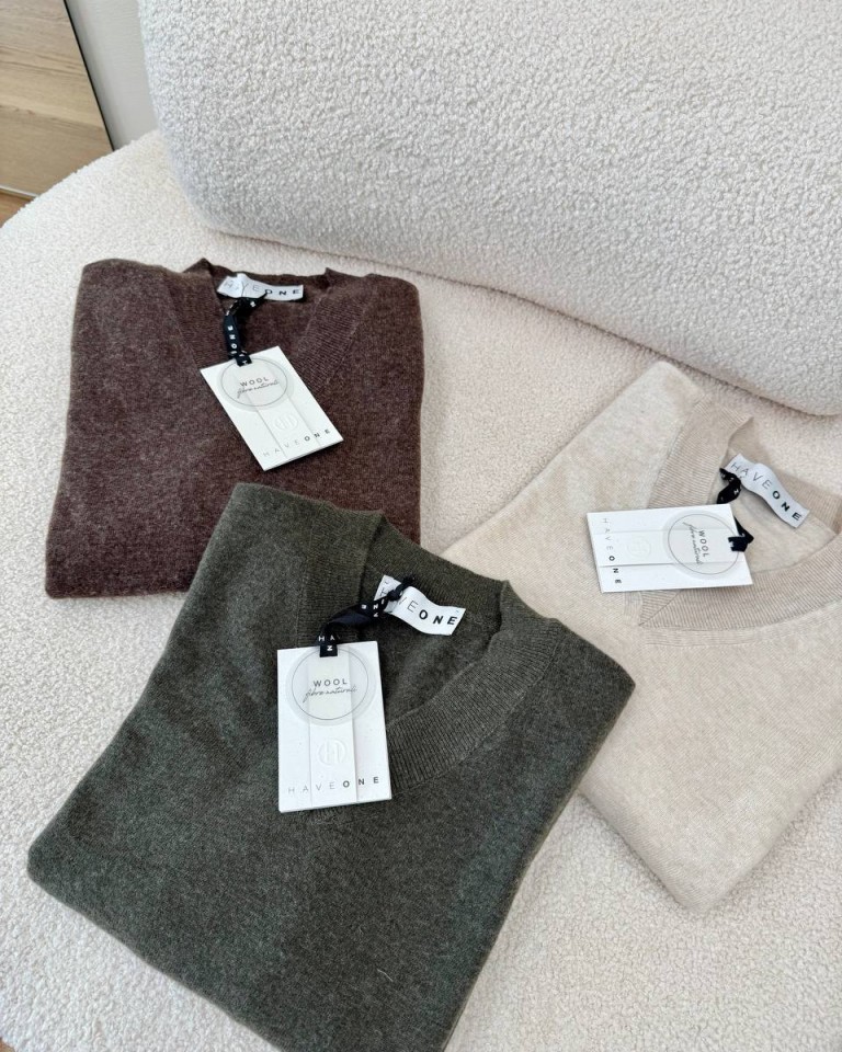 Maglione con lana scollo a V beige HaveOne Shop Online Maglione con lana scollo a V beige HaveOne