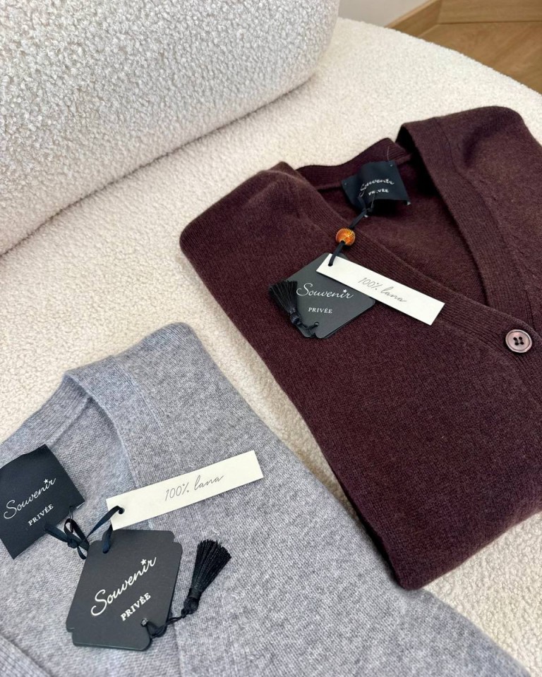 Cardigan over tasche a toppa grigio Souvenir Shop Online Cardigan over tasche a toppa grigio Souvenir