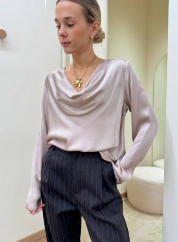 Shop Online Blusa raso scollo a gronda cipria Souvenir