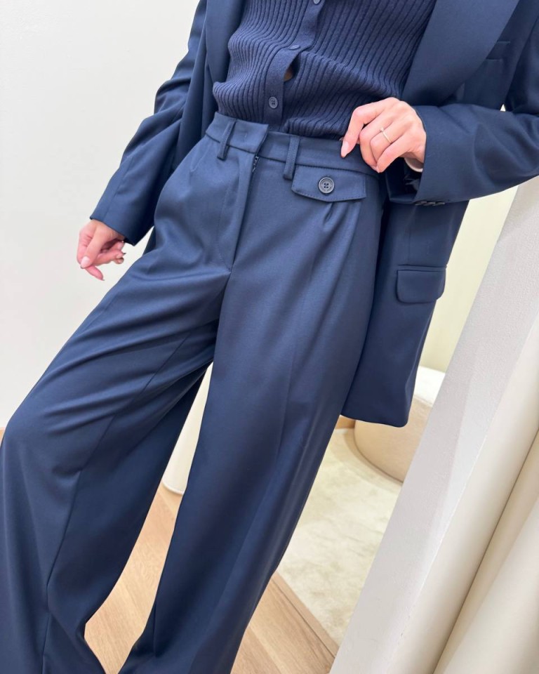 Pantalone palazzo con pinces blu Mar De Margaritas Shop Online Pantalone palazzo con pinces blu Mar De Margaritas