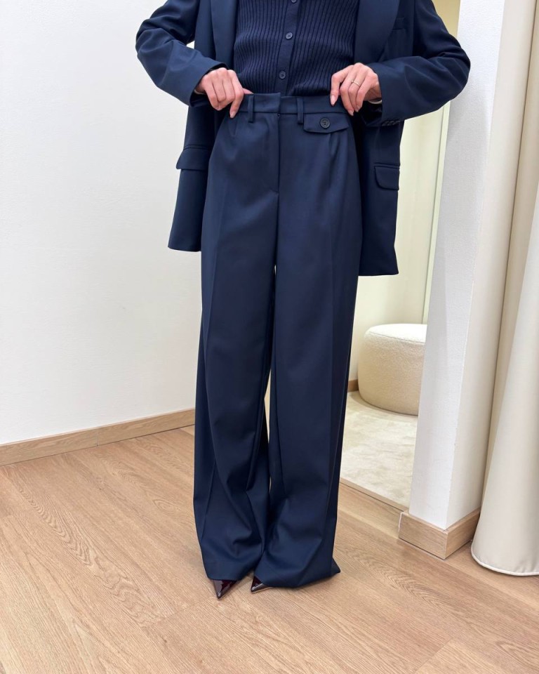 Pantalone palazzo con pinces blu Mar De Margaritas Shop Online Pantalone palazzo con pinces blu Mar De Margaritas