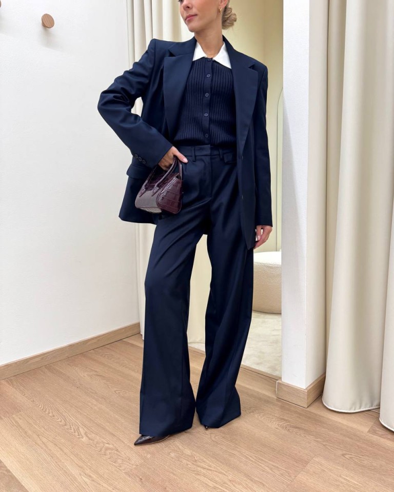 Pantalone palazzo con pinces blu Mar De Margaritas Shop Online Pantalone palazzo con pinces blu Mar De Margaritas