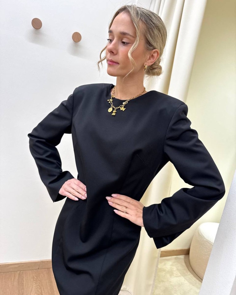 Vestito corto avvitato manica lunga nero Vicolo Shop Online Vestito corto avvitato manica lunga nero Vicolo